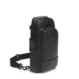 China Custom High Quality Leather Side Bag for Men Shoulder Messenger Bag Design Luxury Black Vegan Men Chest Bag Leather