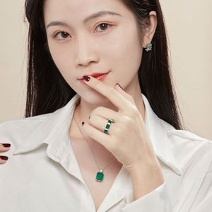 Dylam High End Luxurious Women 925 Sterling Silver Rhodium Plated <b>Emerald</b> Synthetic Stone 5A Zirconia <b>Pendant</b> Necklace for Party - Product Image 2