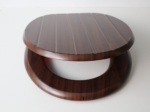 Asiento <span class=keywords><strong>de</strong></span> inodoro con ranura <span class=keywords><strong>de</strong></span> MDF, lámina <span class=keywords><strong>de</strong></span> PVC <span class=keywords><strong>de</strong></span> grano <span class=keywords><strong>de</strong></span> madera, cierre suave - Product Image 3