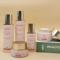 Bel emballage cosmétique rond ensemble de bouteilles en verre bouteilles de soins de la peau roses avec couvercle