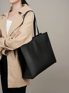 Dropshipping Resellers New Small-batch Genuine Leather Tote <b>Bag</b> for Women, Spacious <b>Work</b> <b>Bag</b> with <b>Laptop</b> Compartment - Product Image 3