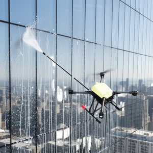 Drone de nettoyage de toiture automatisé haute pression BROUAV pour usage résidentiel et commercial - Product Image 1