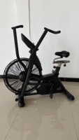 Bicicleta de aire comercial para gimnasio, bicicleta estática con resistencia ajustable para entrenamiento cardiovascular, bicicleta de aire para fitness, club o uso doméstico.