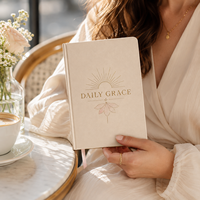 Journal de Gratitude Quotidien Personnalisé LABON en Cuir Vegan Champagne – Carnet de Bien-être de Luxe pour Femme
