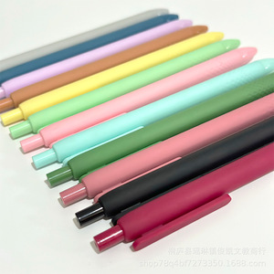 Stylo publicitaire à pression couleur macaron, encre neutre rétro, stylo de signature professionnel, modèle 1058 en carbone noir - Product Image 2