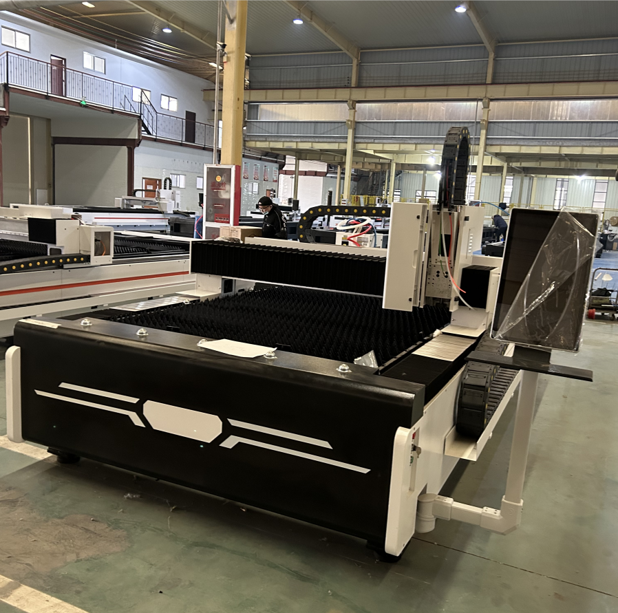 Машина для волоконной лазерной резки