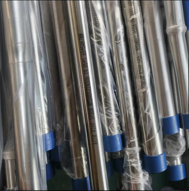 Low Temperature Carbon Steel Pipe ASTM A333 Grade 6 Seamless Welded Steel Metals Alloys Tube for Industrial Applications