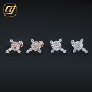Boucles d'oreilles clous en moissanite en forme de croix ronde, plaqué or 18 carats, sertissage à griffes, bijoux de luxe pour femme, à porter au quotidien - Product Image 2
