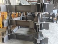 Pièces de structure en acier galvanisé Q235B/Q345B durables, cadre en acier ASTM sur mesure pour usage intensif pour usine