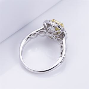 Anillo de diamantes radiantes de platino Messi Jewelry MSR-1428 para mujer - Product Image 3