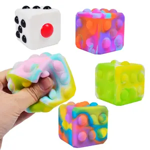 Cubo mágico de silicone tridimensional, brinquedo colorido de silicone para crianças, pioneiro, bola de decompressão