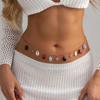 Chaîne de ventre bohème thème océan avec breloques coquillages et étoiles de mer, perles en résine colorées irrégulières, bijoux de corps pour femme pour l'été et la plage