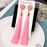 Vente en gros de boucles d'oreilles à pampilles longues fleurs roses pour femmes boucles d'oreilles en macramé colorées à la mode