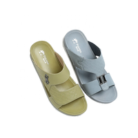 Sandales plates en caoutchouc pour hommes, style décontracté, en PU, pour l'été, plateforme tendance, chaussures de plage, pour la marche en extérieur, usage quotidien, à Dubaï