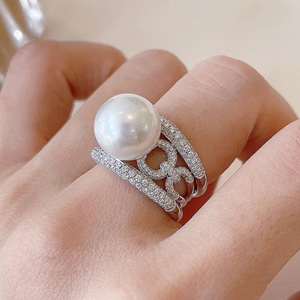 Anello Stile Perla per Donne, Elegante e Chic, Gioiello da Indossare Ogni Giorno, Regalo di Moda - Product Image 3