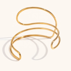 Dingran thiết kế độc đáo thép không gỉ Xoắn trái tim <span class=keywords><strong>Bangle</strong></span> của phụ nữ mạ vàng trang sức 2024 - Product Image 4