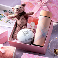 Luxuriöse Karton-Geschenkbox in Rosa mit Kirschblüten-Motiv aus Recyclingmaterialien, Teleskopform und Anpassbarem Design für Socken und Schuhe