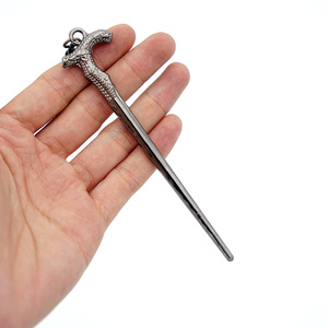 Portachiavi ciondolo gioco <span class=keywords><strong>ribellione</strong></span> arma spada diavolo può piangere 5 metallo portachiavi - Product Image 3