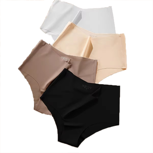 Culottes sans couture taille moyenne pour femmes, confortables et douces, sous-vêtements quotidiens d'été pour filles et femmes - Product Image 1