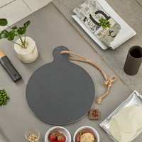 Plateau de service minimaliste en ardoise noire naturelle écologique, directement de l'usine, pour hôtels et restaurants