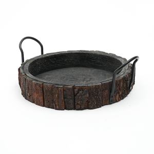 Bandeja Decorativa Redonda Hecha a Mano de Madera de Mango Cenecharl con Asa de Metal Negro para Servir y Decoración del Hogar - Product Image 4