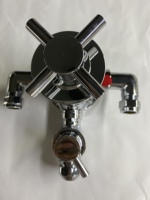 Robinet mitigeur thermostatique de douche en laiton brossé de style britannique classique avec inverseur