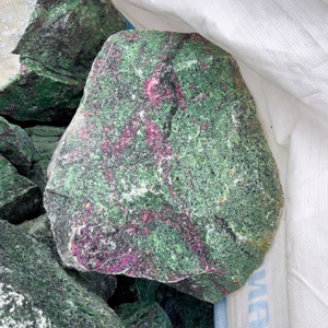 天然ルビー (Zoisite <span class=keywords><strong>Rough</strong></span>) 卸売高品質グリーンルビーZoisiteクリスタル原石 - Product Image 4