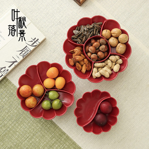 Plato de cerámica rojo con forma de flor y divisiones para aperitivos de boda, frutas secas, dulces, estilo chino moderno. - Product Image 4