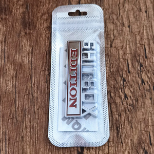 Autocollant en métal 3D chromé pour voiture, emblème blanc PRIVILEGE EDITION, badge pour coffre de voiture, calandre, style, autocollants, accessoires automobiles - Product Image 4