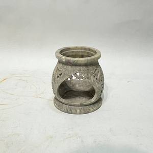 Brûleur d'huiles aromatiques classique artisanal en pierre naturelle, accessoire de décoration et de bien-être magnifiquement conçu - Product Image 2