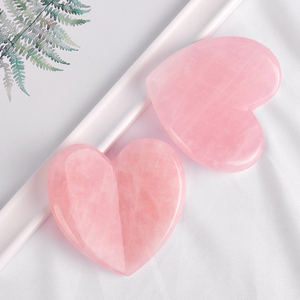 <span class=keywords><strong>En</strong></span> gros naturel <span class=keywords><strong>en</strong></span> forme de coeur Rose <span class=keywords><strong>Quartz</strong></span> guasha masseur <span class=keywords><strong>Gua</strong></span> <span class=keywords><strong>Sha</strong></span> Outil à vendre - Product Image 4