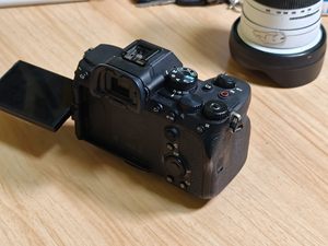 กล้องดิจิตอลมิเรอร์เลส Sony A7 IV มือสองคุณภาพสูง ความละเอียด 33.0MP ถ่ายวิดีโอ 4K ฟูลเฟรม - Product Image 6