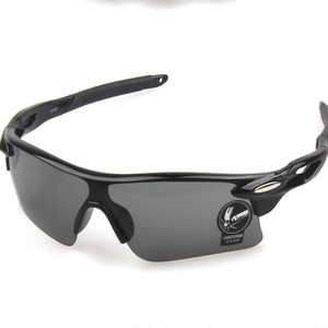 Gafas de Ciclismo Yueli Unisex, Gafas de Sol Deportivas para Exteriores, Resistentes al Viento, Ligeras, Marco de Plástico, Doble Cristal Gris Esmerilado, Rojo Transparente - Product Image 5
