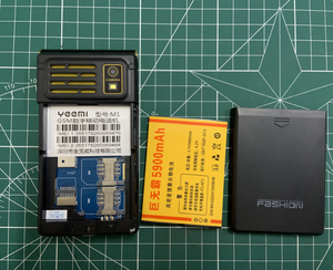 Téléphone <span class=keywords><strong>portable</strong></span> robuste à clapet HY M1 GSM 2G pour personnes âgées, double SIM, écran LED, 1800 mAh, antichoc, double écran, clavier russe - Product Image 5