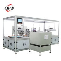 Machine d'assemblage automatique QFW à utilisation facile pour le conditionnement de rouges à lèvres en quatre parties avec contrepoids