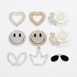 ชุดเครื่องประดับหรูหราโลหะมีเสน่ห์ดีไซน์เนอร์แบรนด์เล็บโทรศัพท์เครื่องประดับที่มีเสน่ห์อุปกรณ์ตกแต่ง - Product Image 2