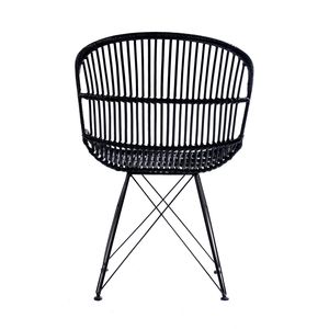 Chaise de salle à manger moderne en rotin PE noir, résistante aux intempéries, avec pieds en métal géométriques, pour terrasse extérieure et jardin - Product Image 4
