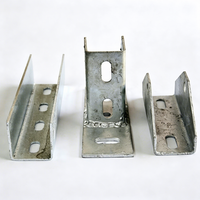 Base en aluminium pour support de montage solaire, base de support sismique soudée galvanisée à chaud pour fixations en profil C