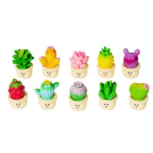 Mini-cactus en résine, plantes en pot, décorations de fruits de dessin animé, accessoires artisanaux en plastique pour la décoration de bureau à domicile, vente en gros - Product Image 1