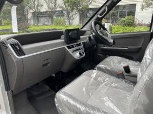 KAMA Nueva Minivan Eléctrica Automática 4x2 Euro 6 de 8/9/11 Plazas, Camión de Pasajeros y Carga con Capacidad de Carga de 1-10t y Pantalla Táctil - Product Image 3