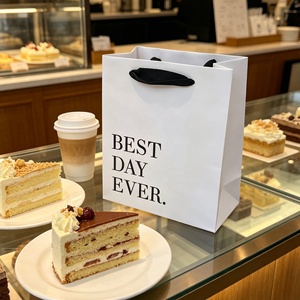 Bolsas de Regalo de Papel Impresas Personalizadas con la Frase "El Mejor Día de Siempre" |   Bolsas de Compras Blancas Mate con Asas de Listón Negro para Bodas y Eventos - Product Image 2