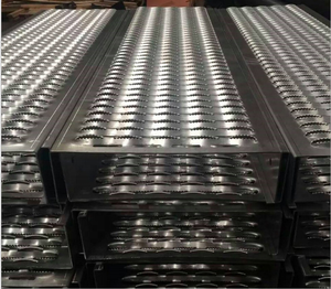 Gradini e Passerelle in Metallo Antiscivolo, Passerella in Acciaio Perforato, Gradini per Scale Perforati - Product Image 6