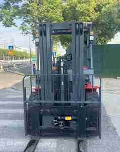 Nouveau chariot élévateur diesel HELI CPCD50 300 kg |   Levier de vitesses côté conducteur à traction avant, pneus pleins, performances comme neuves, certifié SASO CE, garantie 1 an - Product Image 4