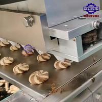 SINOFUDE PLC Contrôle Pâte De Chocolat Remplissage De Biscuits Ligne De Production De Biscuits Souples Extrusion De Biscuit Faisant La Machine