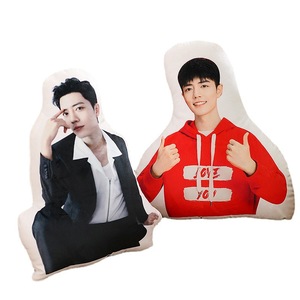 Fluffy Nhồi Bông Biểu Tượng Tùy Chỉnh Thiết Kế Ban Đầu Mềm Mại Vật Liệu Sang Trọng Thư Gối Cho Trang Trí Phim Hoạt Hình Phim Hoạt Hình Hình Dạng Không Thường Xuyên - Product Image 4