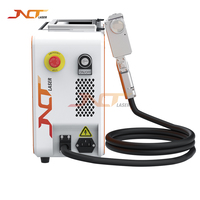 Machine de nettoyage au laser pulsé portable de 100 W, facile à transporter, pour l'élimination de la rouille, de la peinture et des couches d'oxyde sur les métaux
