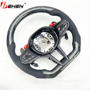 Volant en fibre de carbone pour BMW G20 G26 G30 G32 G05 G80 G82 F90 F95 F97 G29 F40 F44 F90 F92 G87 G22 G23 G11 G12 G14 G01 G02 - Product Image 3