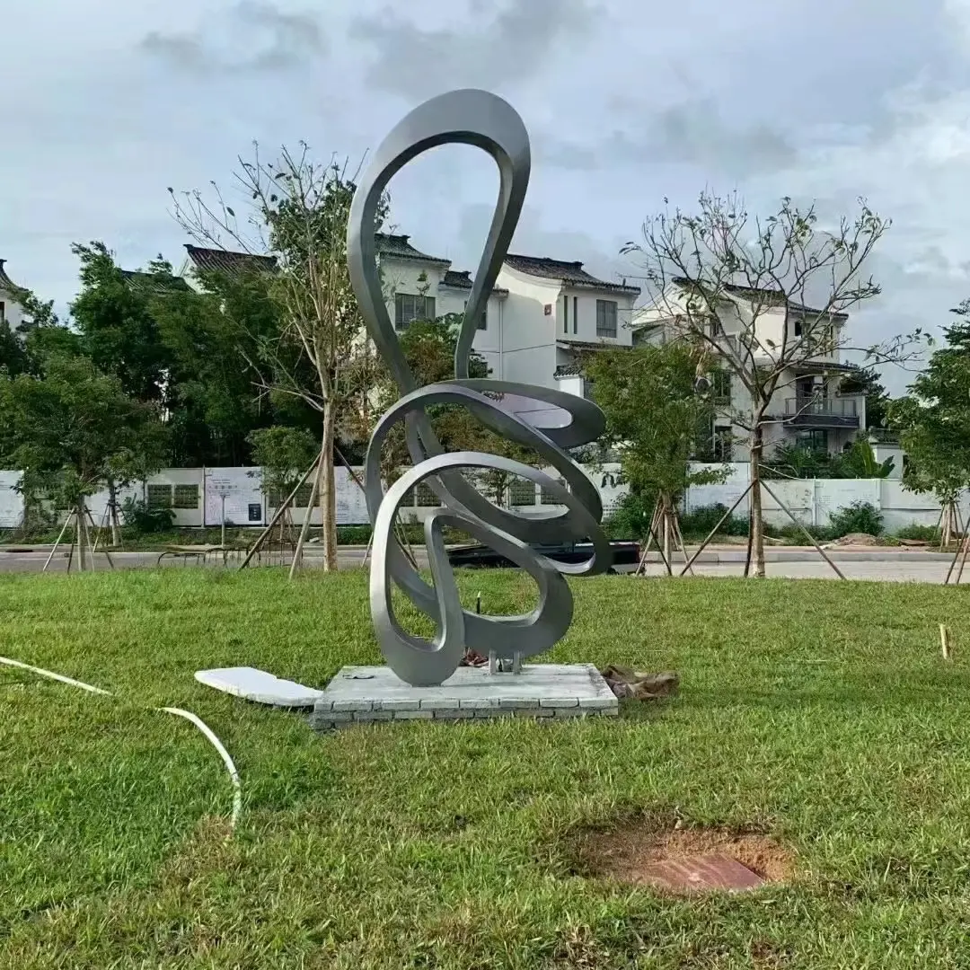 Fabbrica su misura grande anello esterno astratto in metallo acciaio inox cerchio scultura per la decorazione del giardino