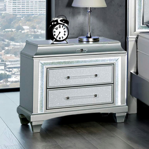 Comodino Stile Glamour con Maniglie in Acrilico, Luce LED e Finiture in Finto Cristallo, Arredamento Camera da Letto Grigio - Product Image 1