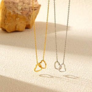 Collar de Joyería de Lujo Ligero N9 Fashion INS, Collar de Acero de Titanio 18K con Doble Anillo en Forma de Corazón, Collar de Amor para Parejas, Regalo al por Mayor - Product Image 4
